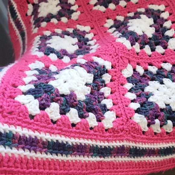 Vintage 1970's Large Pink and Purple Crochet Granny Square Afghan Blanket/throw - Picture 2 of 4